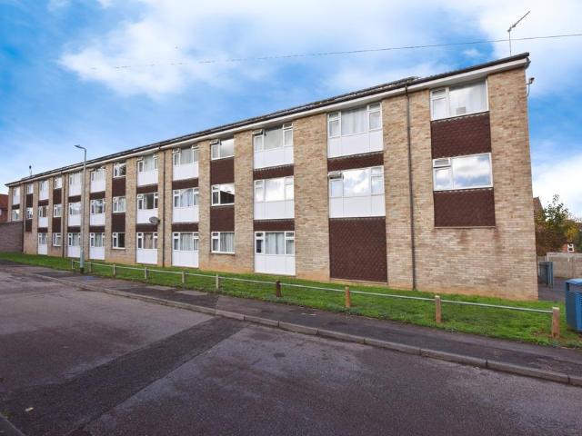 Flat for sale in Sudbury, Chelmondiston