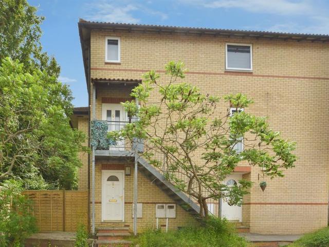 Flat for sale in Shenley Brook End, Milton Keynes