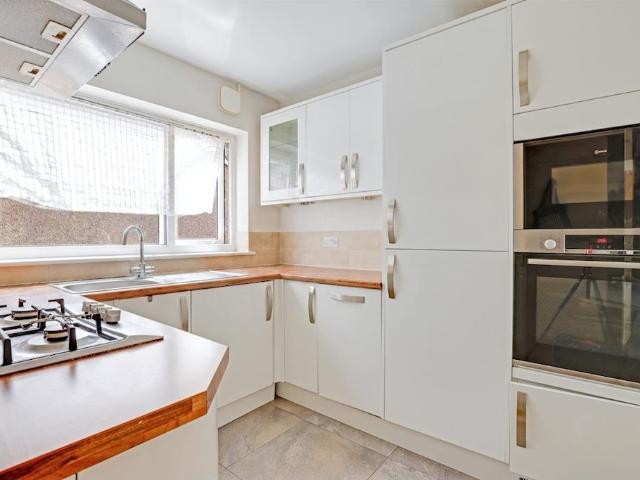Flat for sale in Penge, Greater London