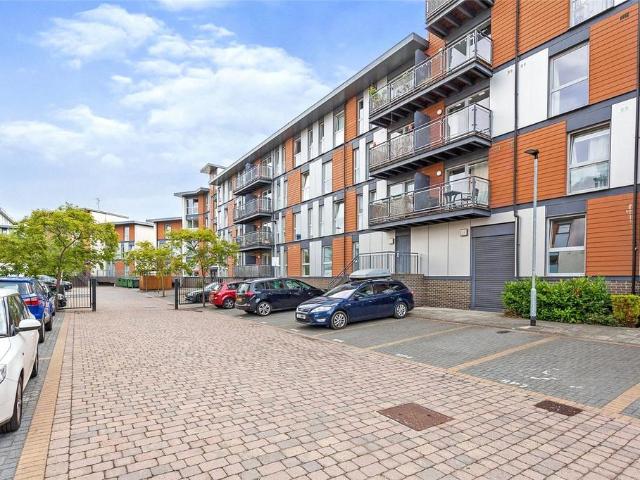 Flat for sale in Three Bridges, Glynde