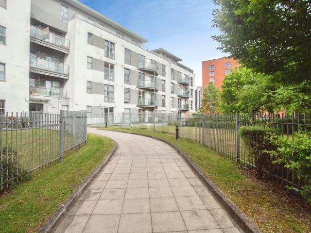Flat for sale in Blackfriars, Salford