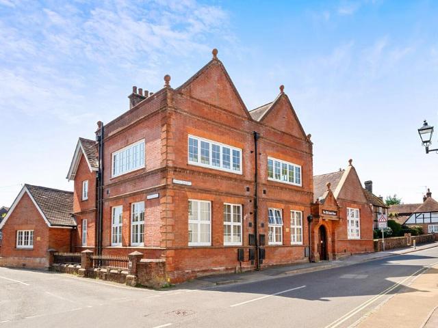 Flat for sale in Northbrook, Winchester