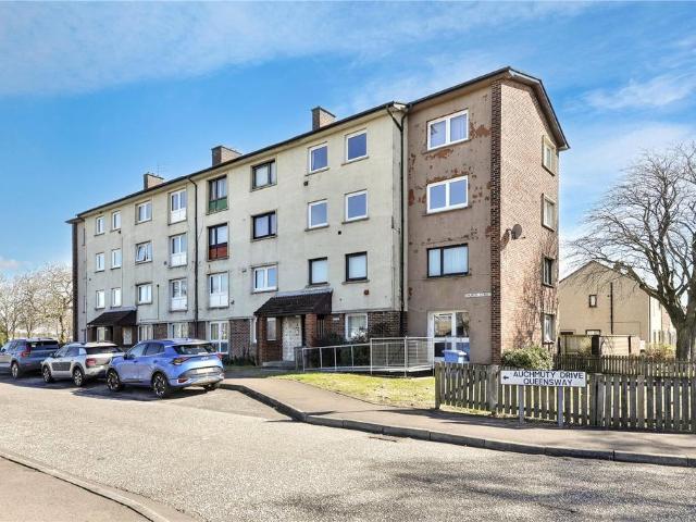 Flat for sale in Auchmuty, Caskieberran