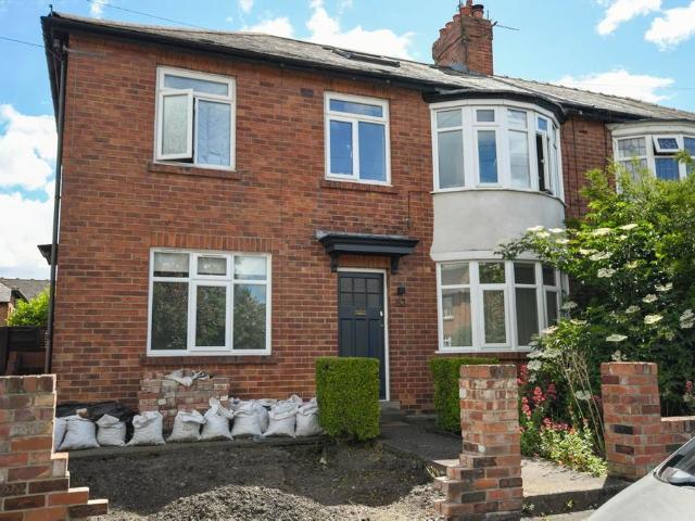 Flat for sale in Heaton, Tyne And Wear