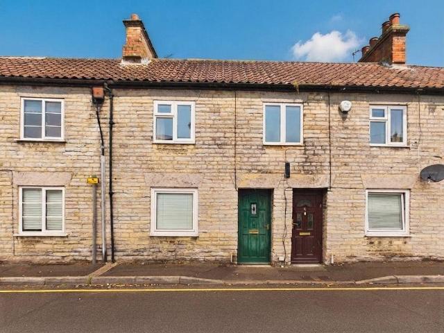 Flat for sale in Somerton, Somerset