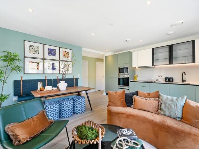 Flat for sale in Aylesbury Estate, Greater London