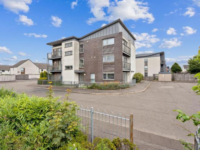 Flat for sale in Stirling, Raploch