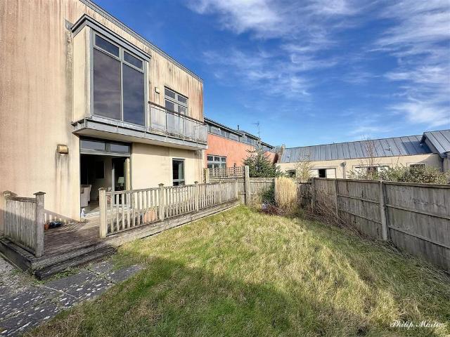 Flat for sale in Ferris Town, Penweathers