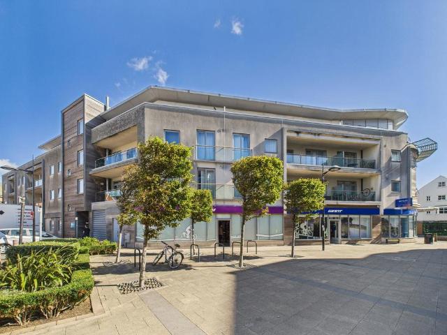 Flat for sale in Fishersgate, West Sussex