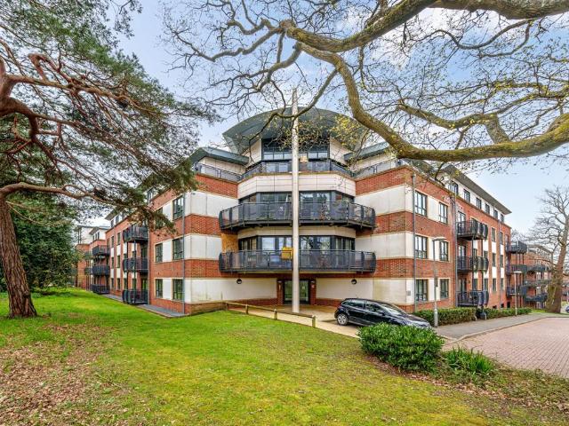 Flat for sale in Farnborough Business Park, Rushmoor