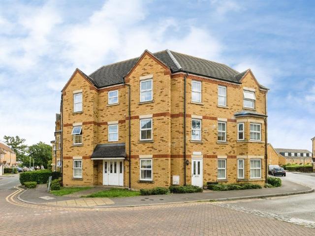Flat for sale in London Borough of Havering, Greater London