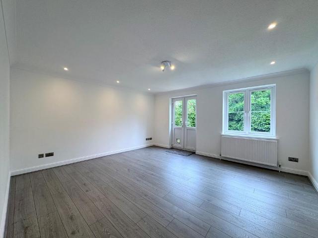 Flat for sale in The Hale, Isle Of Man