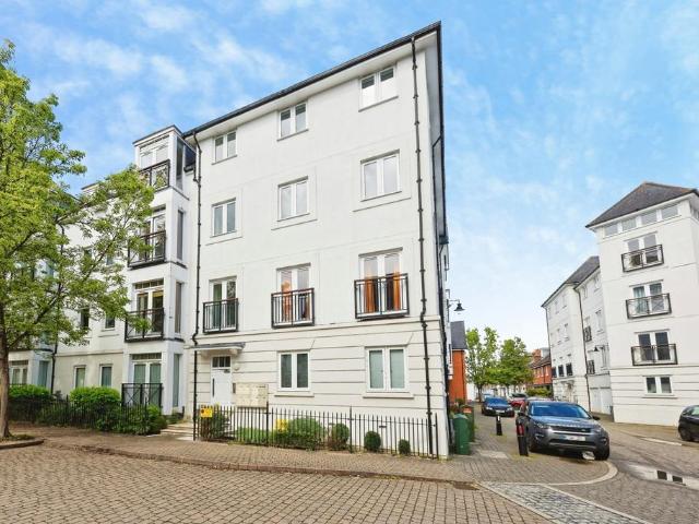 Flat for sale in St. Mildred's, The Bridge