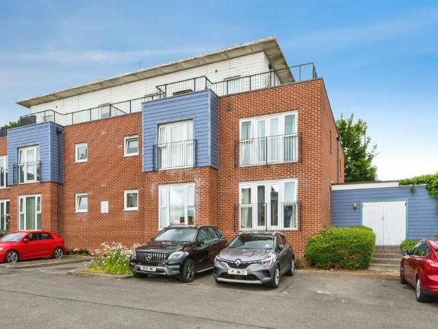 Flat for sale in Helford, Hampshire