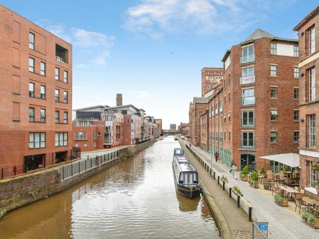 Flat for sale in Newtown, Two Mills