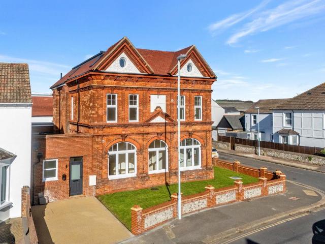 Flat for sale in Worthing, West Sussex