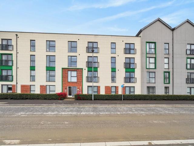 Flat for sale in Chippenham, Wiltshire