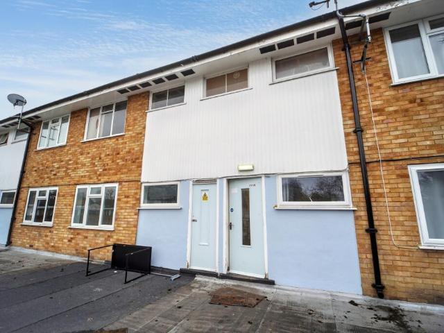 Flat for sale in West Ewell, Ewell