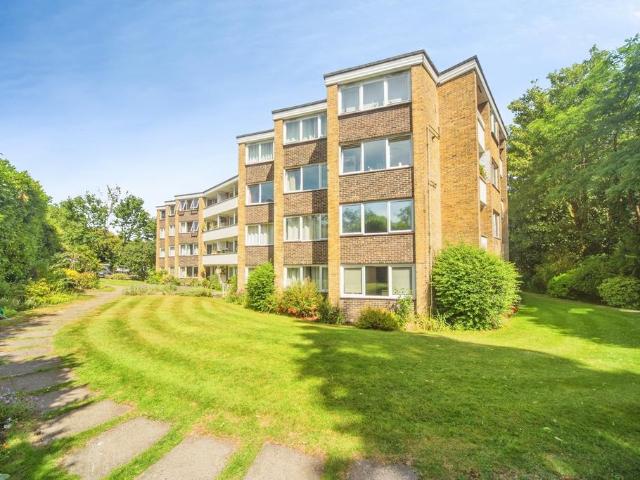 Flat for sale in Bassett, City Of Southampton