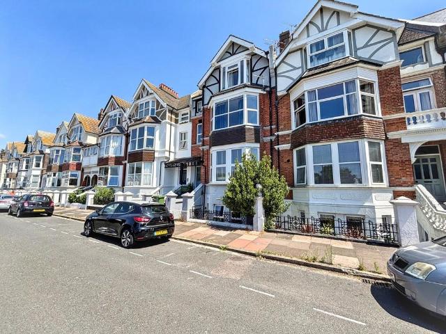 Flat for sale in Central, Heathlands
