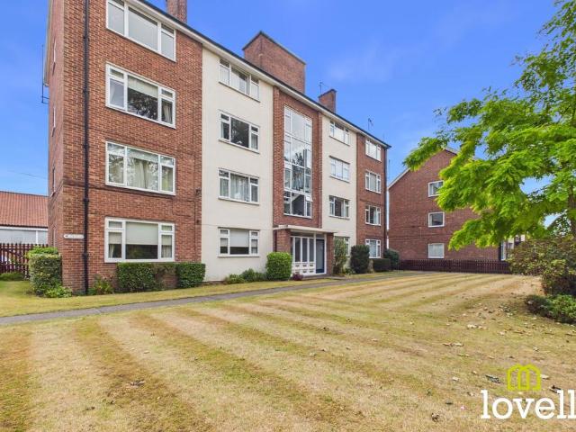 Flat for sale in Cottingham, East Riding Of Yorkshire