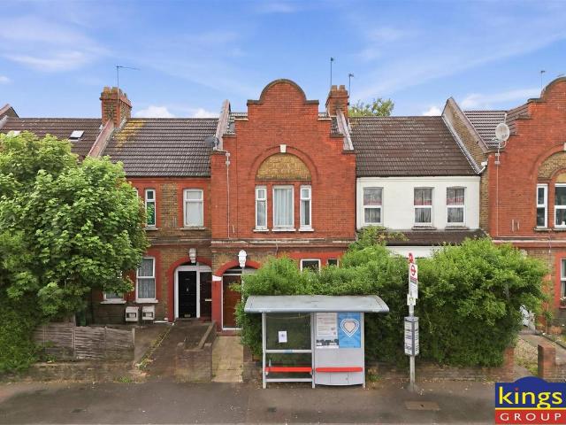 Flat for sale in Leyton, Greater London