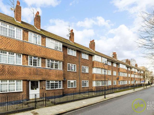 Flat for sale in Elephant and Castle, Greater London