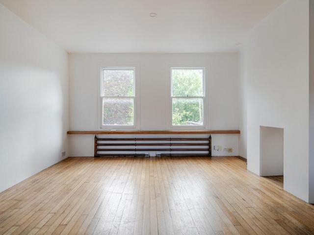 Flat for sale in London Borough of Southwark, Greater London