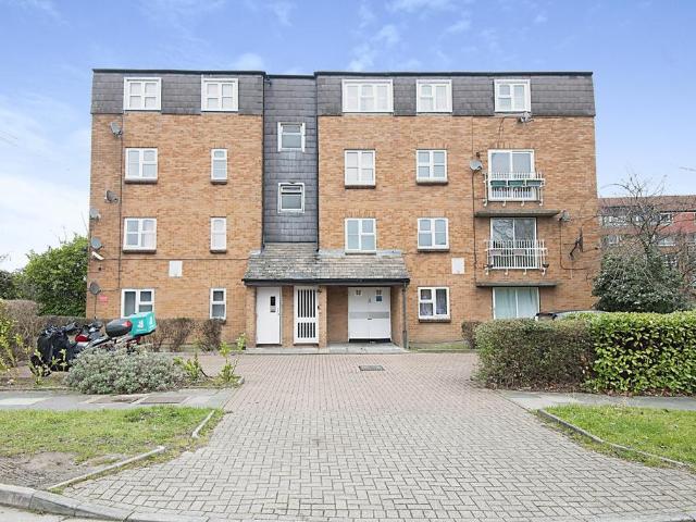 Flat for sale in Greater London