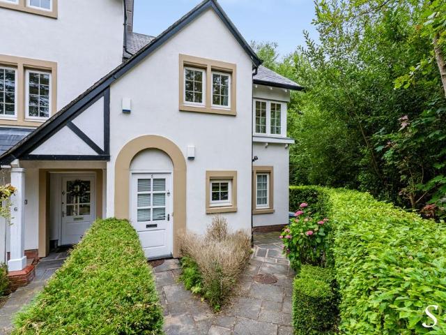 Flat for sale in Knutsford