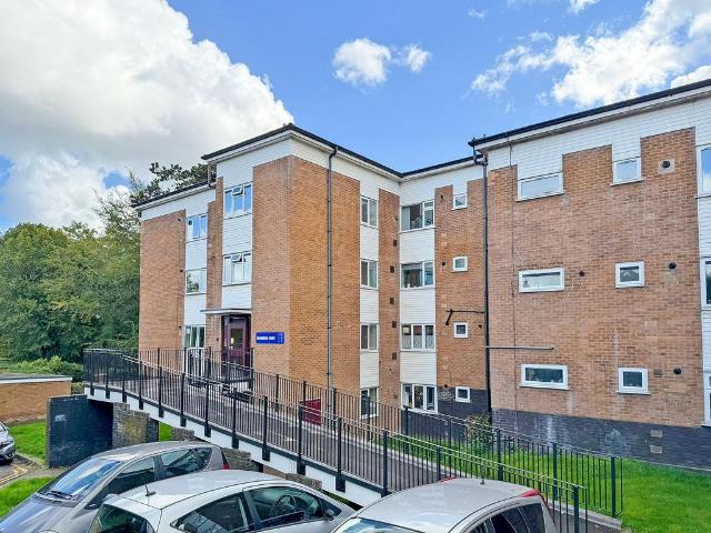 Flat for sale in Tettenhall Wood, Wolverhampton
