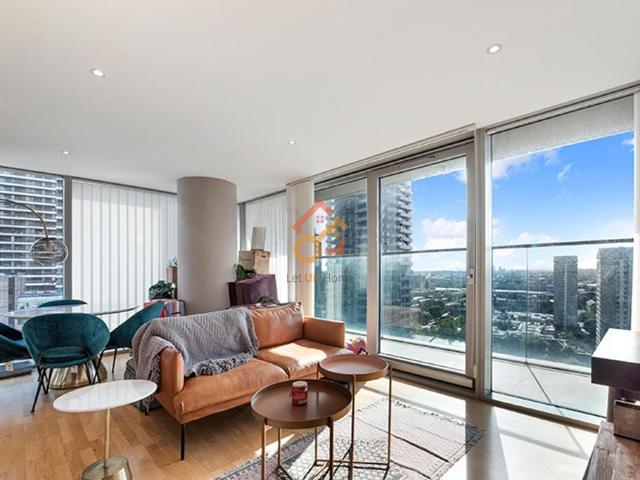 Flat for sale in Canary Wharf, Greater London