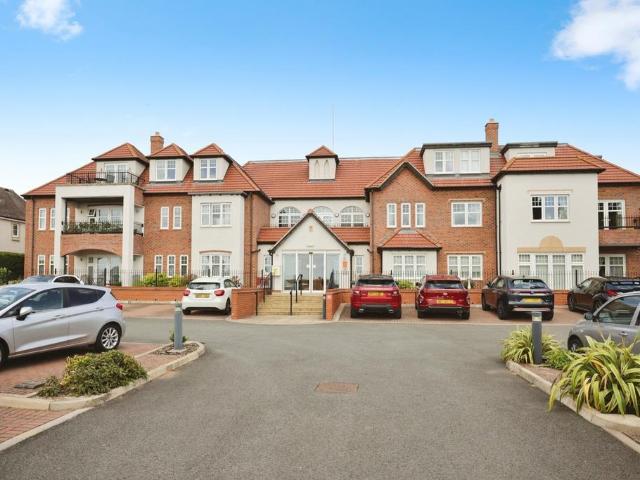 Flat for sale in Stratford-upon-Avon, Alderminster