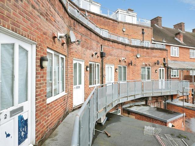 Flat for sale in Daws Hill, Cressex