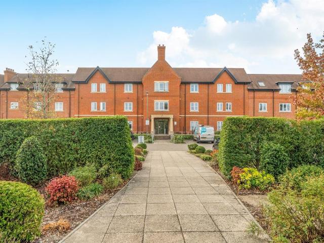 Flat for sale in Beeches Community Board, Buckinghamshire