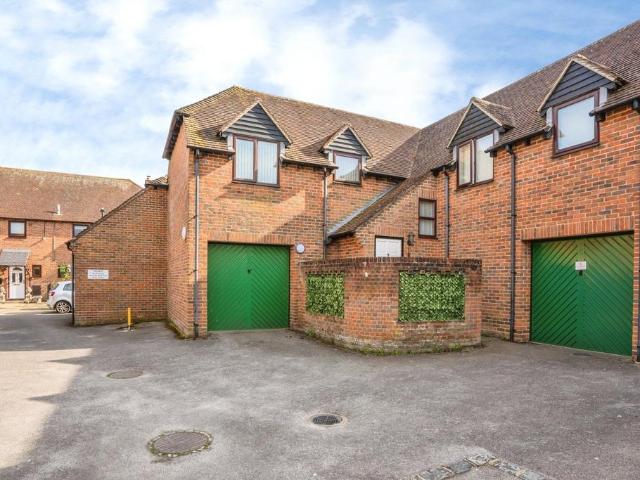 Flat for sale in Spring Vale, Hampshire