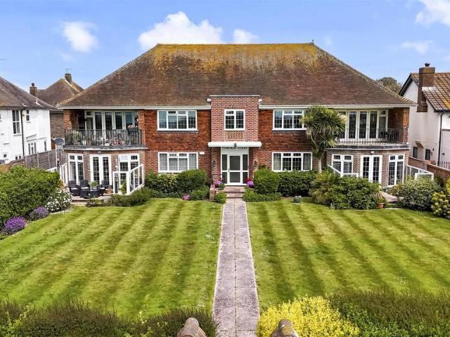 Flat for sale in Worthing, West Sussex