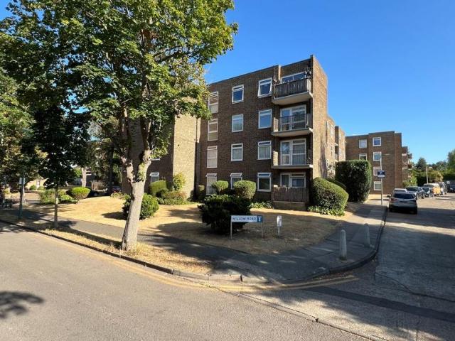Flat for sale in London Borough of Sutton, Greater London