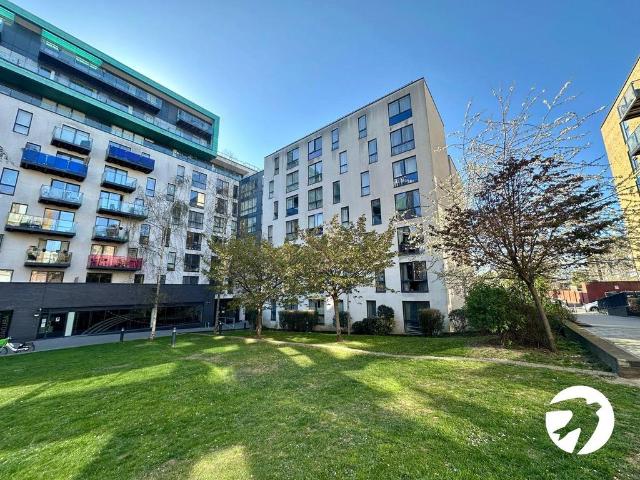 Flat for sale in London Borough of Lewisham, Deptford