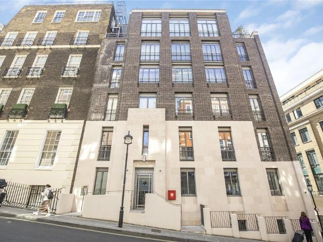 Flat for sale in Covent Garden, Victoria