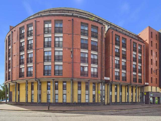 Flat for sale in Merchant City, Scotland