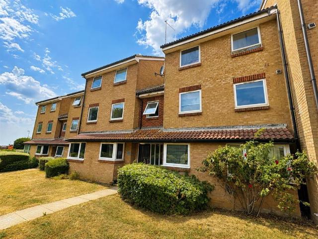 Flat for sale in Peacehaven, Iford