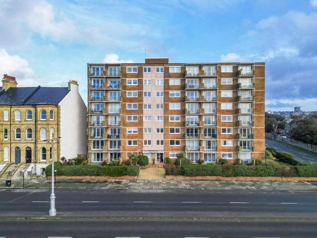 Flat for sale in Portslade by Sea, Hove