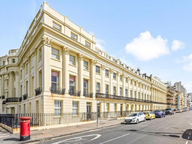 Flat for sale in Brunswick