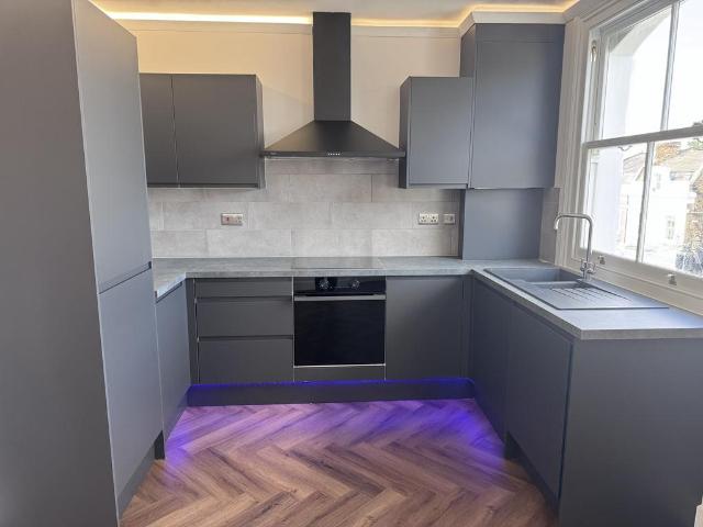 Flat for sale in Clapham Junction, Isle Of Man