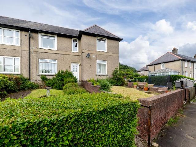 Flat for sale in Cardwell Bay, Gourock