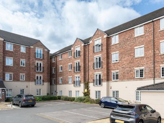Flat for sale in High Field, York