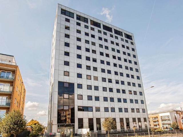 Flat for sale in Southend City Centre Neighbourhood, Alton Barnes