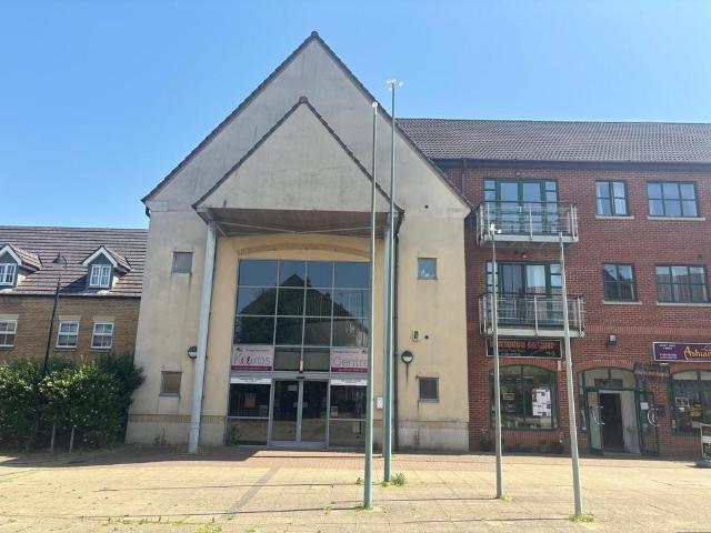 Flat for sale in Grange Park, Northamptonshire