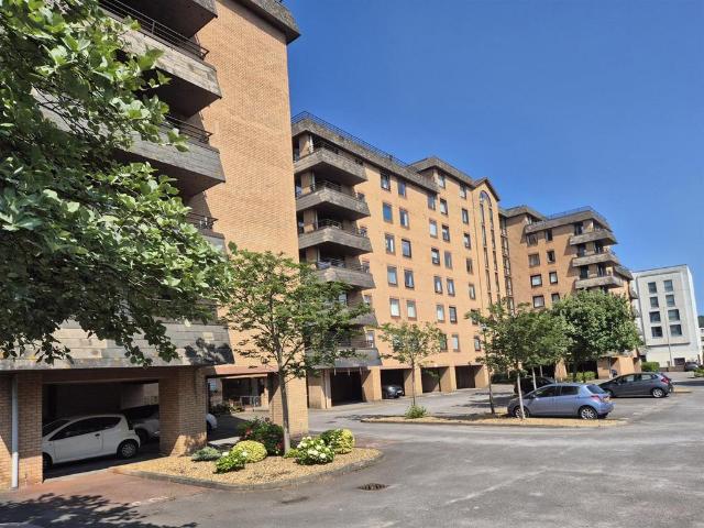 Flat for sale in Weston-super-mare, North Somerset